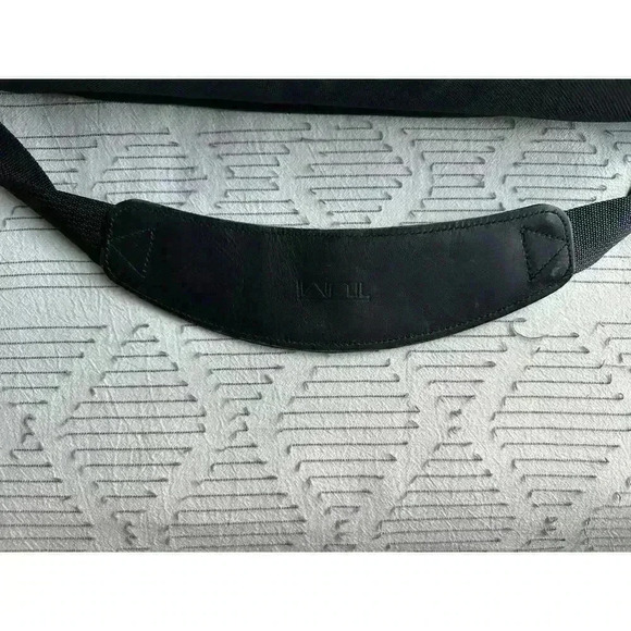 TUMI Black Nylon Canvas Laptop Messenger Portfolio Bag & TUMI Cord Pouch - Picture 5 of 11